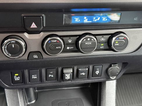 Certified 2021 Toyota Tacoma TRD Off-Road image 23