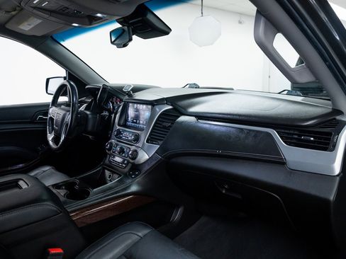 Used 2019 GMC Yukon XL SLT image 25