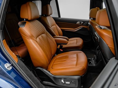 Used 2022 BMW X7 M50i w/ Dynamic Handling Package AWD/4WD image 79