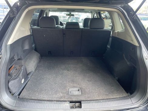 Used 2019 Volkswagen Tiguan SE image 17