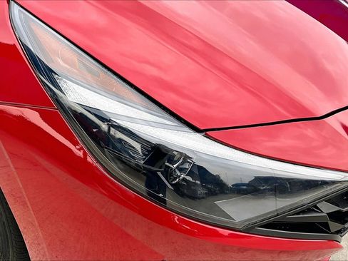 Used 2021 Hyundai Elantra SEL image 27