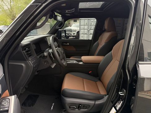 Used 2026 Lexus GX 550 w/ Accessory Package (ZB) AWD/4WD image 31