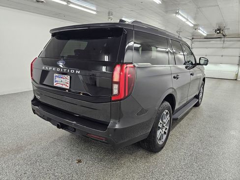 Used 2025 Ford Expedition Active AWD/4WD image 4
