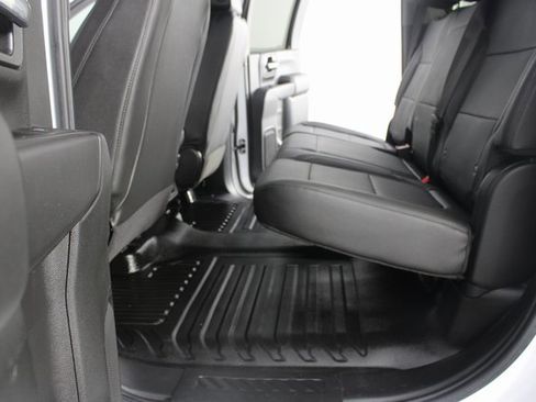 Used 2020 GMC Sierra 2500 4x4 Crew Cab w/ Convenience Package image 16