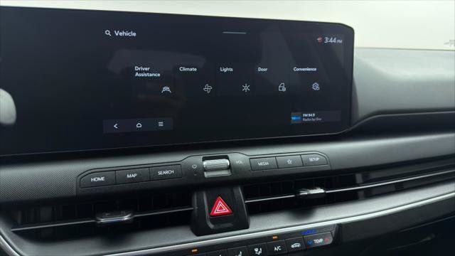 Used 2025 Kia K4 FWD image 32
