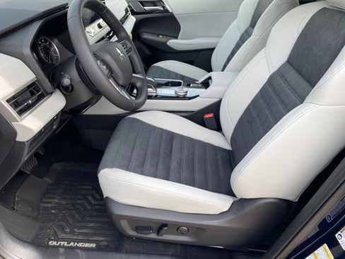 New 2026 Mitsubishi Outlander SE AWD/4WD image 10