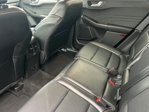 Certified 2025 Ford Escape Platinum image 4