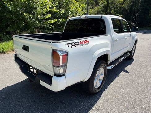 Used 2020 Toyota Tacoma TRD Sport AWD/4WD image 6