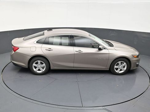 Used 2025 Chevrolet Malibu LS FWD image 18