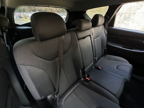 Used 2019 Hyundai Santa Fe SE image 30