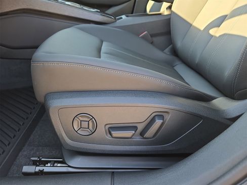 New 2025 Audi A5 2.0T Premium image 17