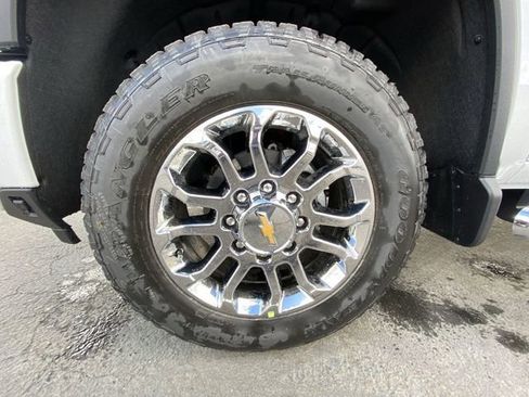New 2026 Chevrolet Silverado 3500 LT w/ Z71 Chrome Sport Edition AWD/4WD image 10