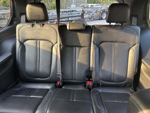 Used 2023 Jeep Wagoneer Series II image 12