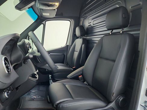 New 2026 Mercedes-Benz Sprinter 2500 image 10