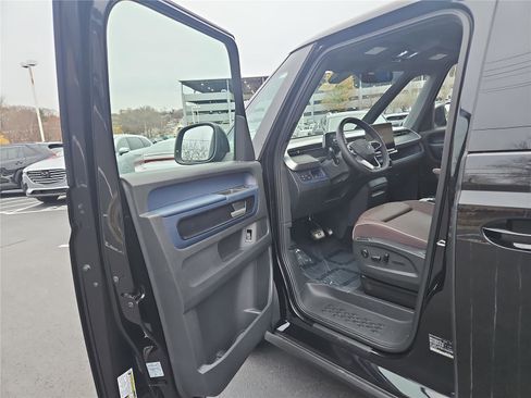 New 2025 Volkswagen ID. Buzz Pro S image 11