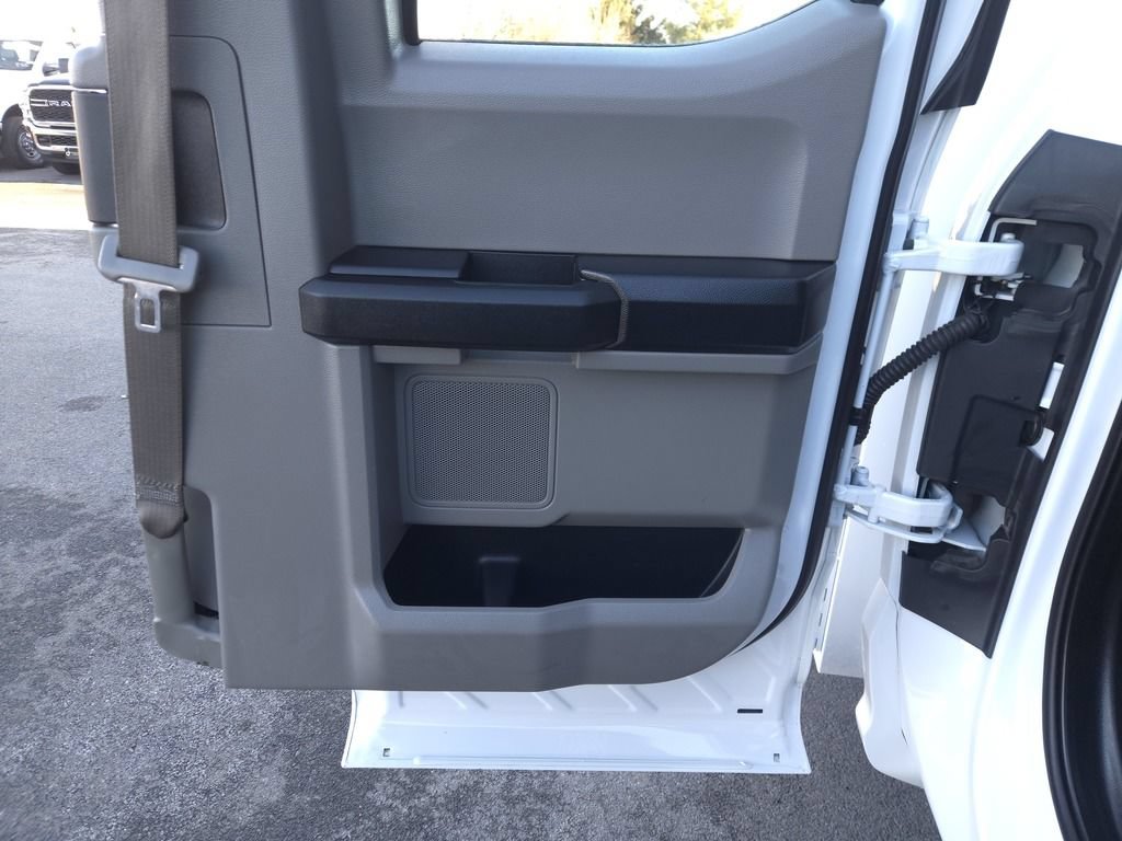 Used 2019 Ford F250 XL w/ Snow Plow Prep Package AWD/4WD image 18