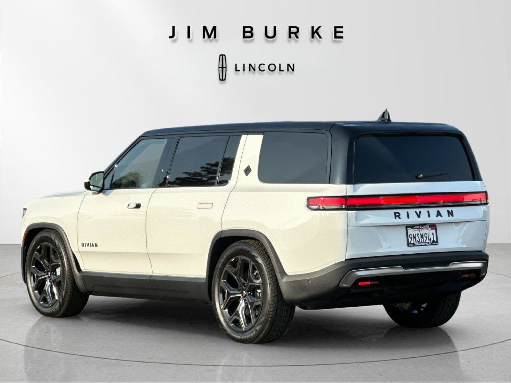 Used 2025 Rivian R1S Adventure Dual AWD/4WD image 3