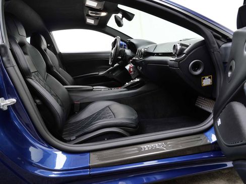 Certified 2016 Ferrari F12 Berlinetta image 13