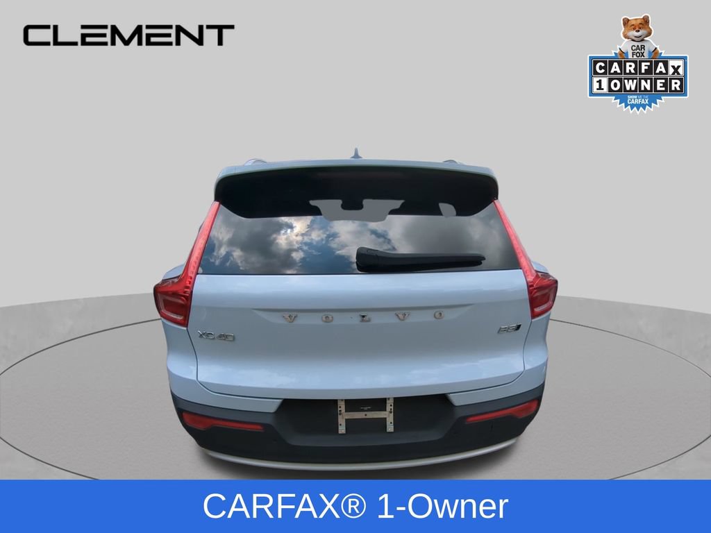 Used 2025 Volvo XC40 B5 Core AWD/4WD image 3