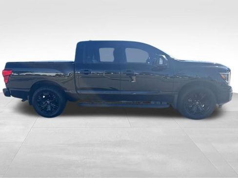Used 2023 Nissan Titan SV w/ SV Convenience Package AWD/4WD image 12