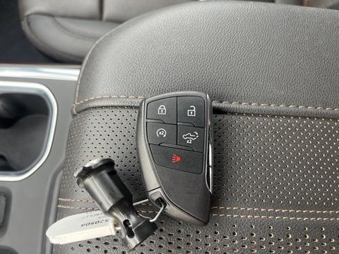 Used 2025 Chevrolet Silverado 1500 High Country image 68