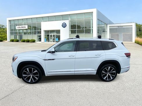 Certified 2024 Volkswagen Atlas SEL Premium R-Line AWD/4WD image 2