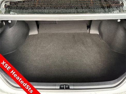 Used 2020 Toyota Camry XSE image 7