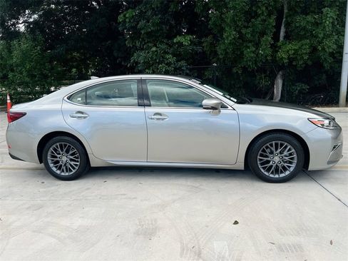 Used 2018 Lexus ES 350 image 8