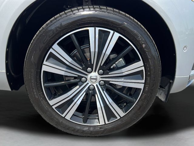 Used 2023 Volvo XC60 B5 Plus AWD/4WD image 10