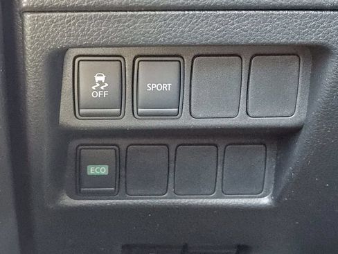 Used 2016 Nissan Rogue S FWD image 9