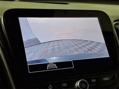 Used 2023 Chevrolet Malibu LT image 4