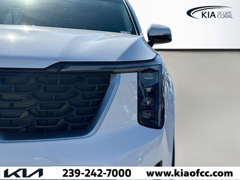 New 2026 Kia Sorento LX FWD image 9