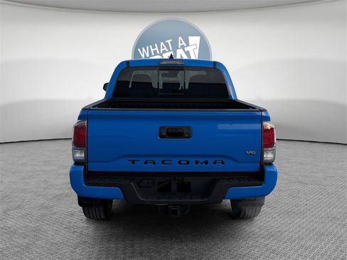Used 2020 Toyota Tacoma TRD Sport image 5