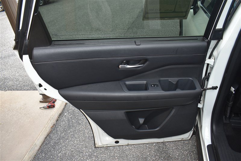 Used 2024 Nissan Pathfinder SL AWD/4WD image 22