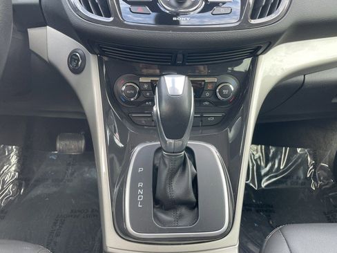 Used 2015 Ford C-MAX Energi SEL w/ Equipment Group 302A FWD image 19