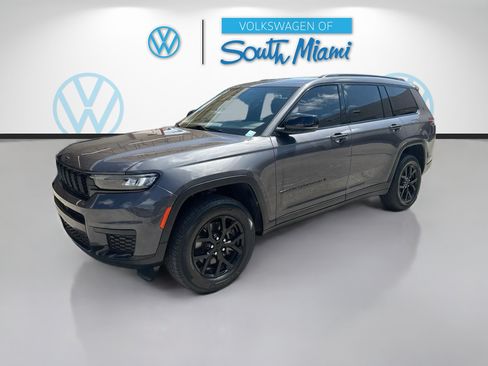 Used 2024 Jeep Grand Cherokee L Laredo AWD/4WD image 3