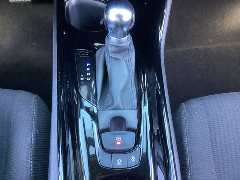 Used 2019 Toyota C-HR XLE FWD image 20