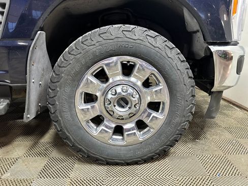 Used 2023 Ford F350 Lariat w/ Chrome Package image 9