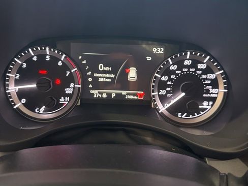 Used 2025 Toyota Highlander AWD image 15