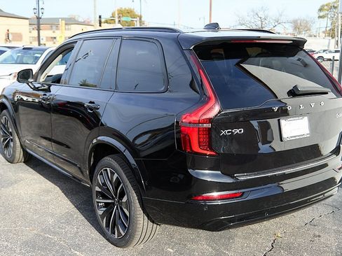 New 2026 Volvo XC90 B6 Ultra w/ Protection Package image 8