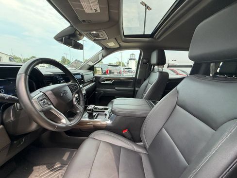 Used 2024 Chevrolet Silverado 1500 RST AWD/4WD image 4