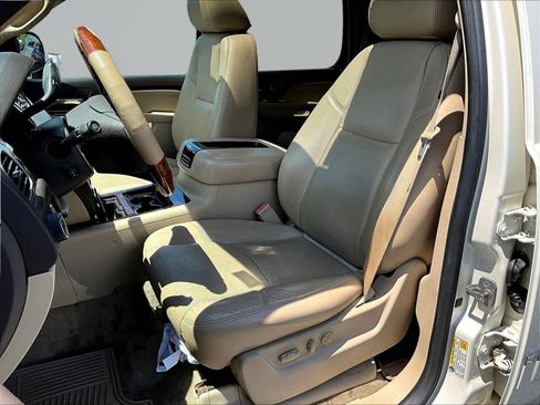 Used 2013 GMC Yukon Denali AWD/4WD image 20