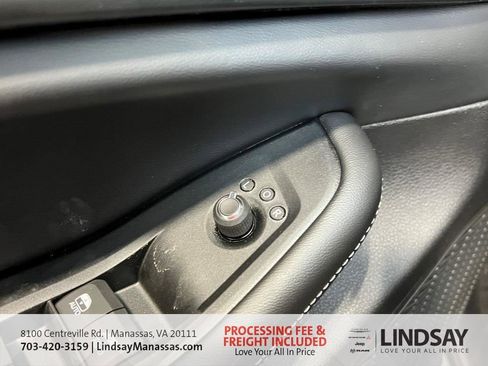 New 2025 Jeep Grand Cherokee Altitude AWD/4WD image 28