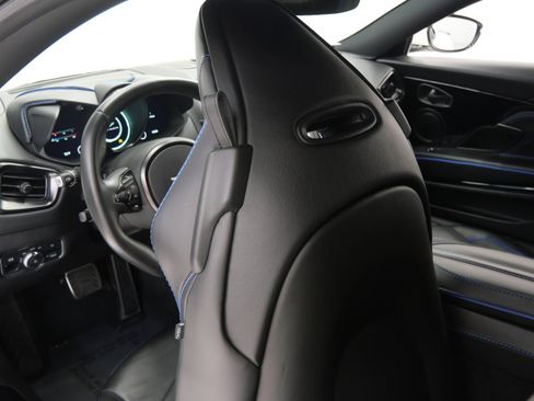 Used 2020 Aston Martin DBS Superleggera RWD image 35