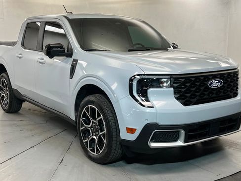 Used 2025 Ford Maverick Lariat w/ 4K Tow Package AWD/4WD image 7