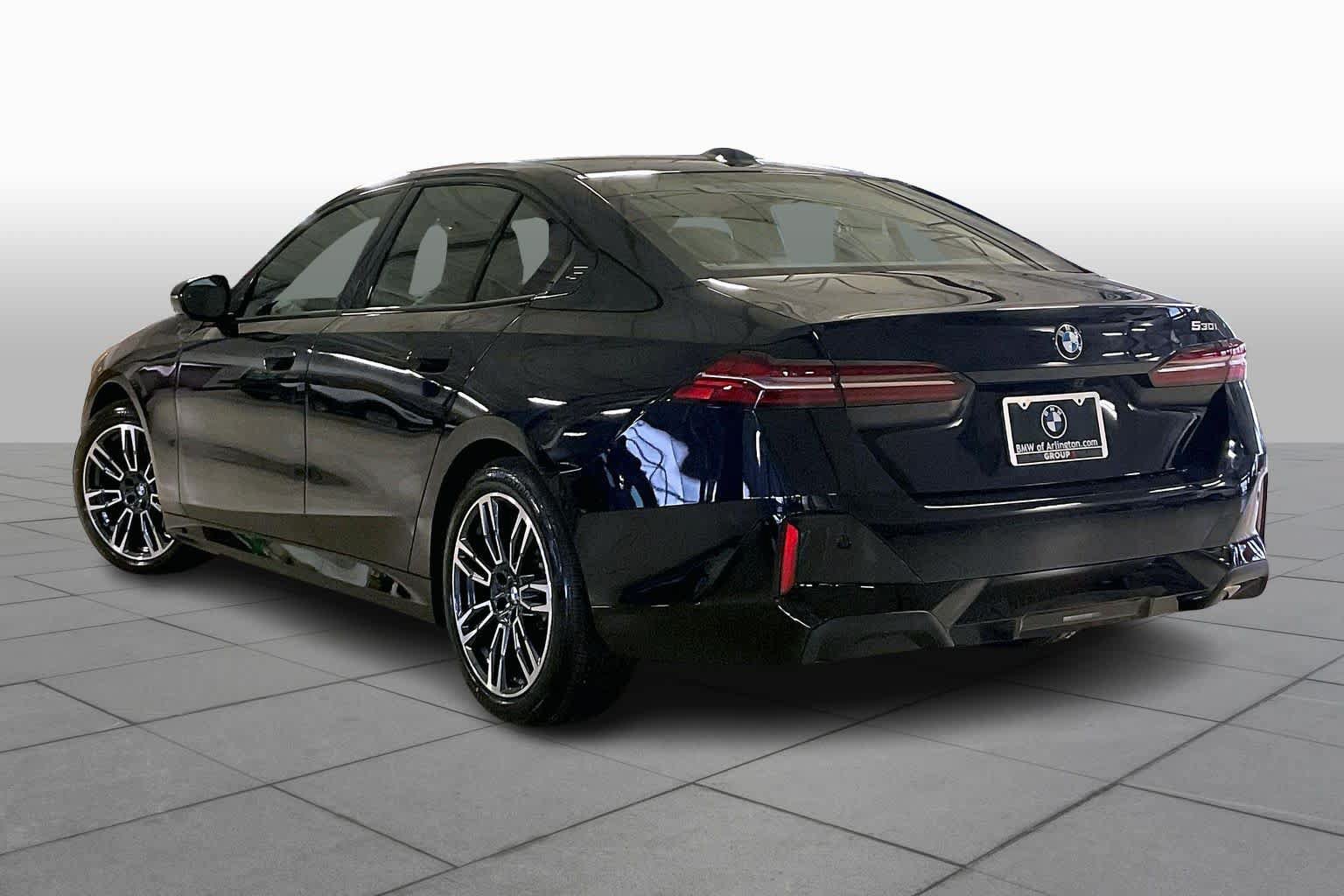 Used 2026 BMW 530i w/ M Sport Package RWD image 12