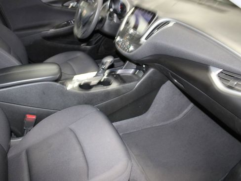 Used 2023 Chevrolet Malibu LT image 19