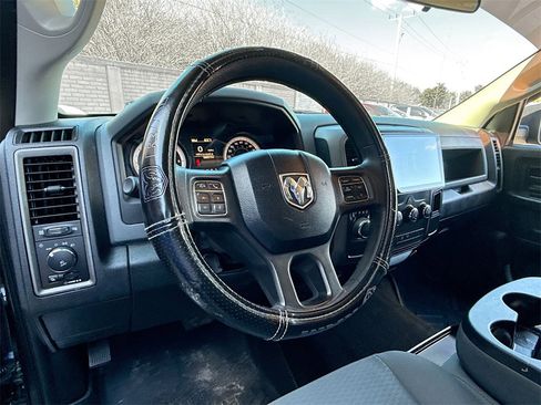 Used 2018 RAM 1500 Express image 12