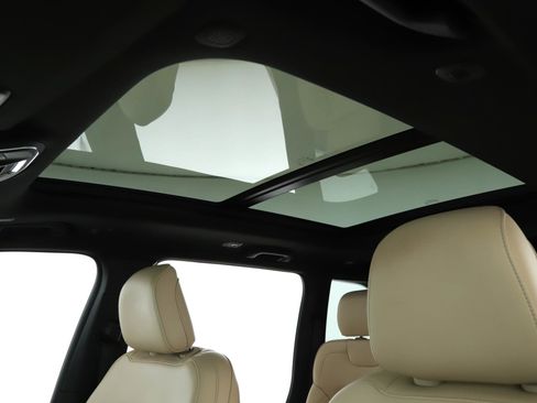 Used 2023 Jeep Grand Cherokee Limited image 16