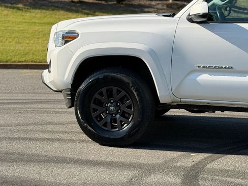 Used 2020 Toyota Tacoma SR5 RWD image 5